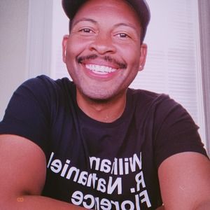 Meet your Posher, André